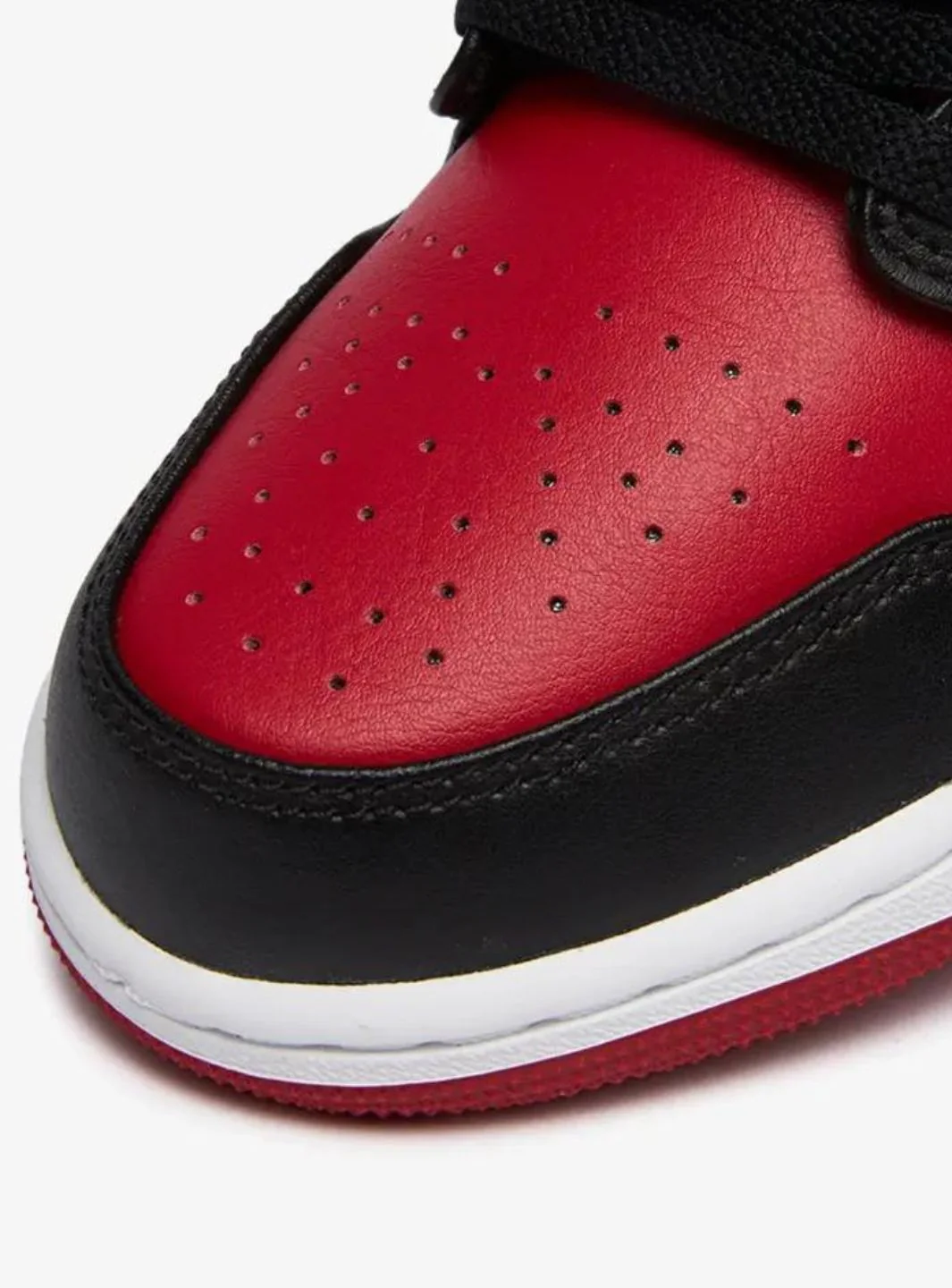 Air Jordan 1 Low Bred Toe - Image 4