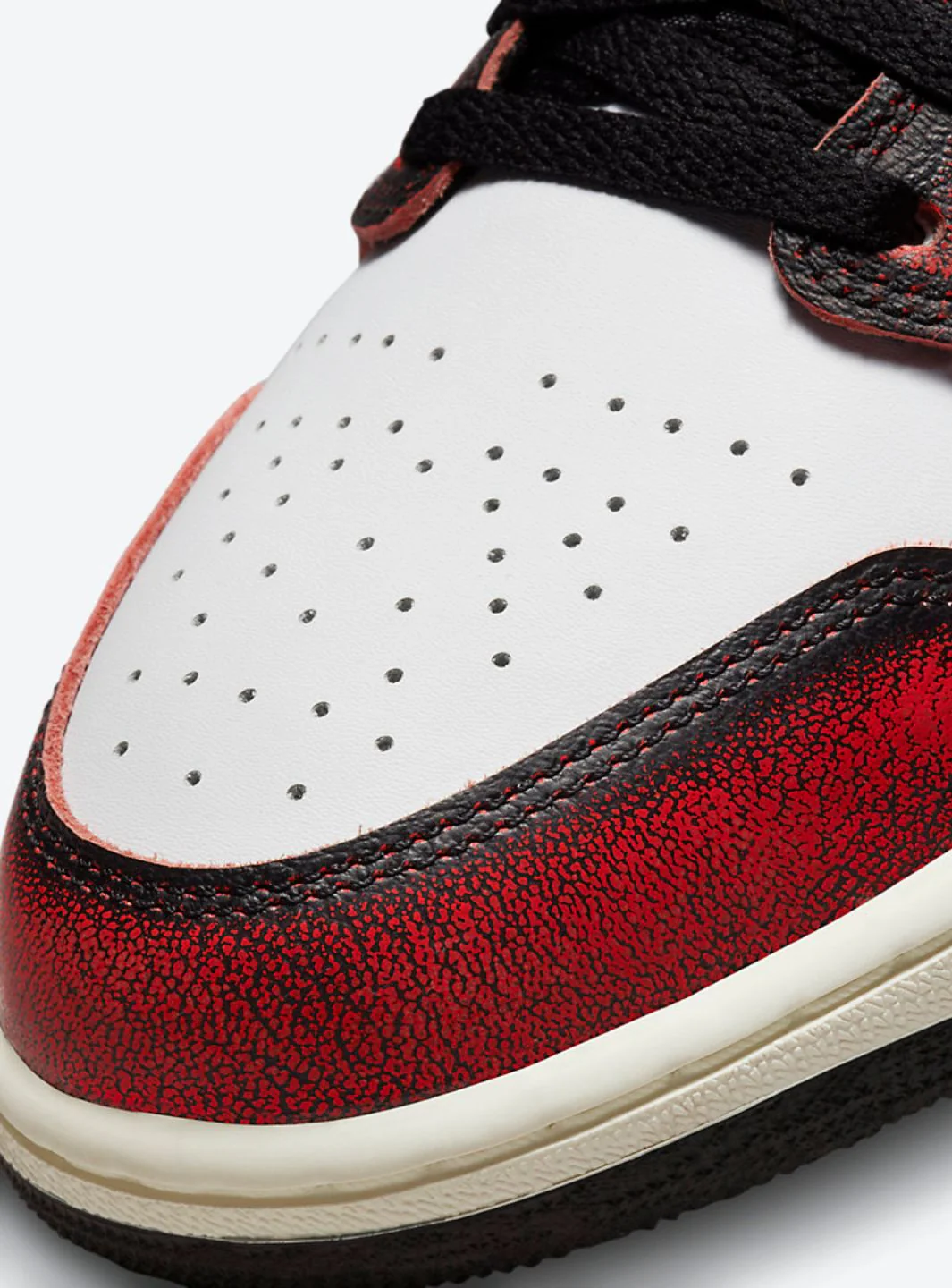 Air Jordan 1 Mid Wear-Away Chicago - Image 3