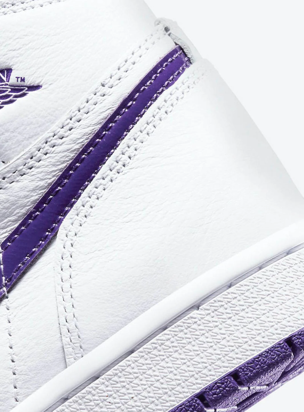Air Jordan 1 Retro High Court Purple - Image 5