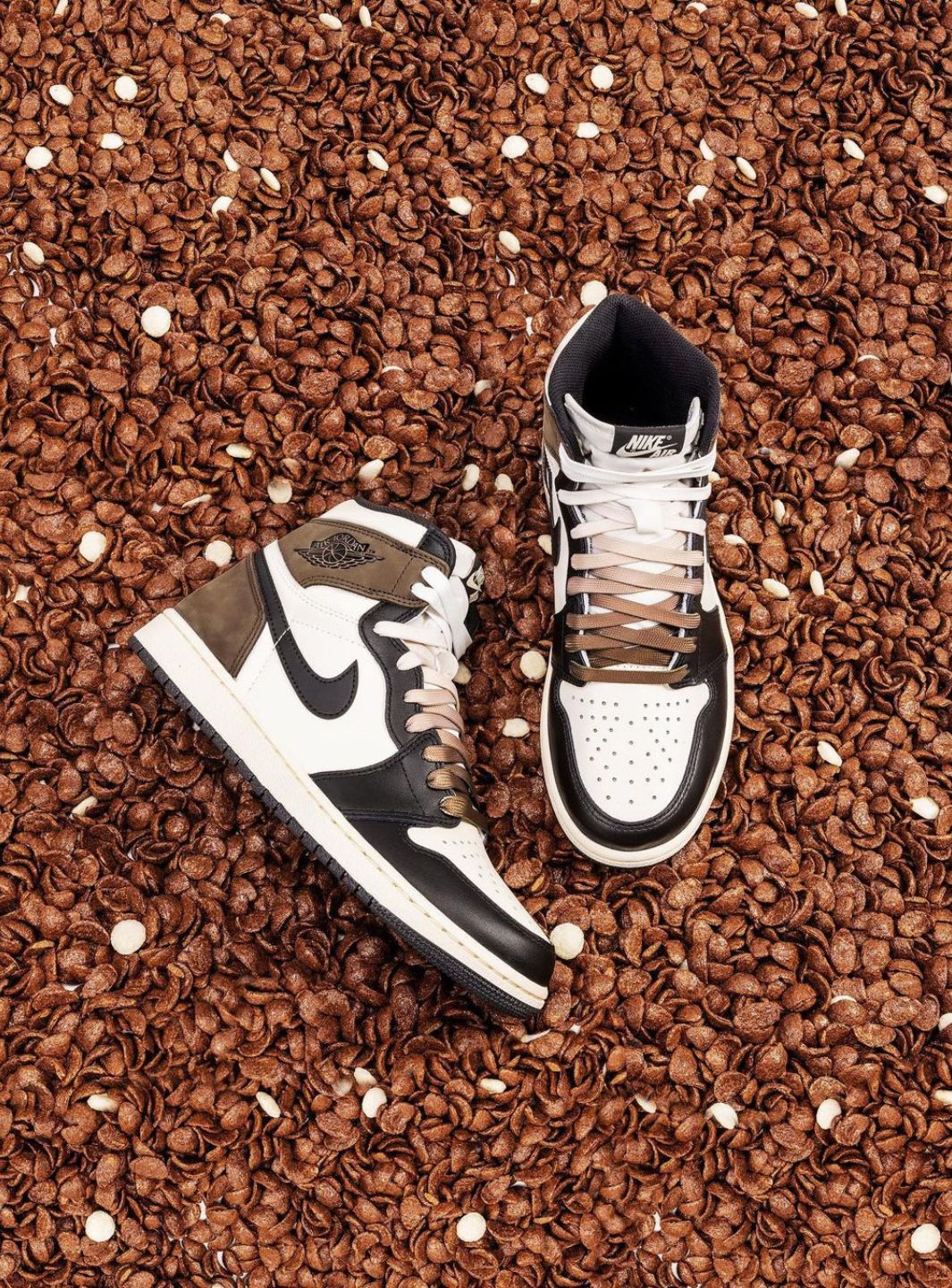 Air Jordan 1 Retro High Dark Mocha - Image 5