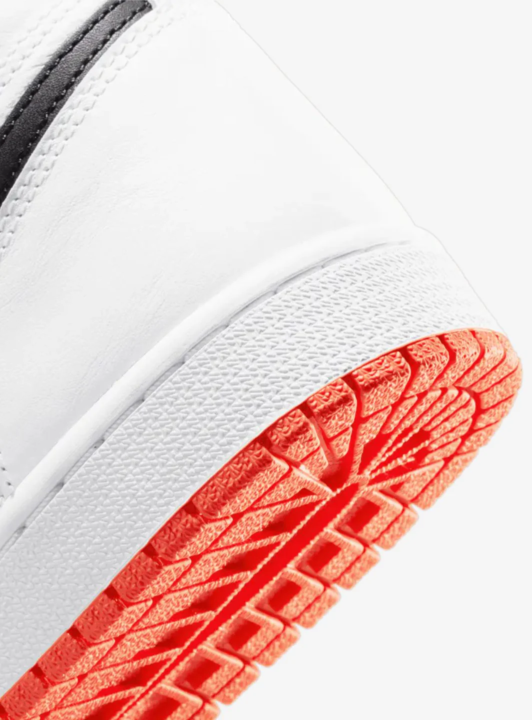 Air Jordan 1 Retro High Electro Orange - Image 5