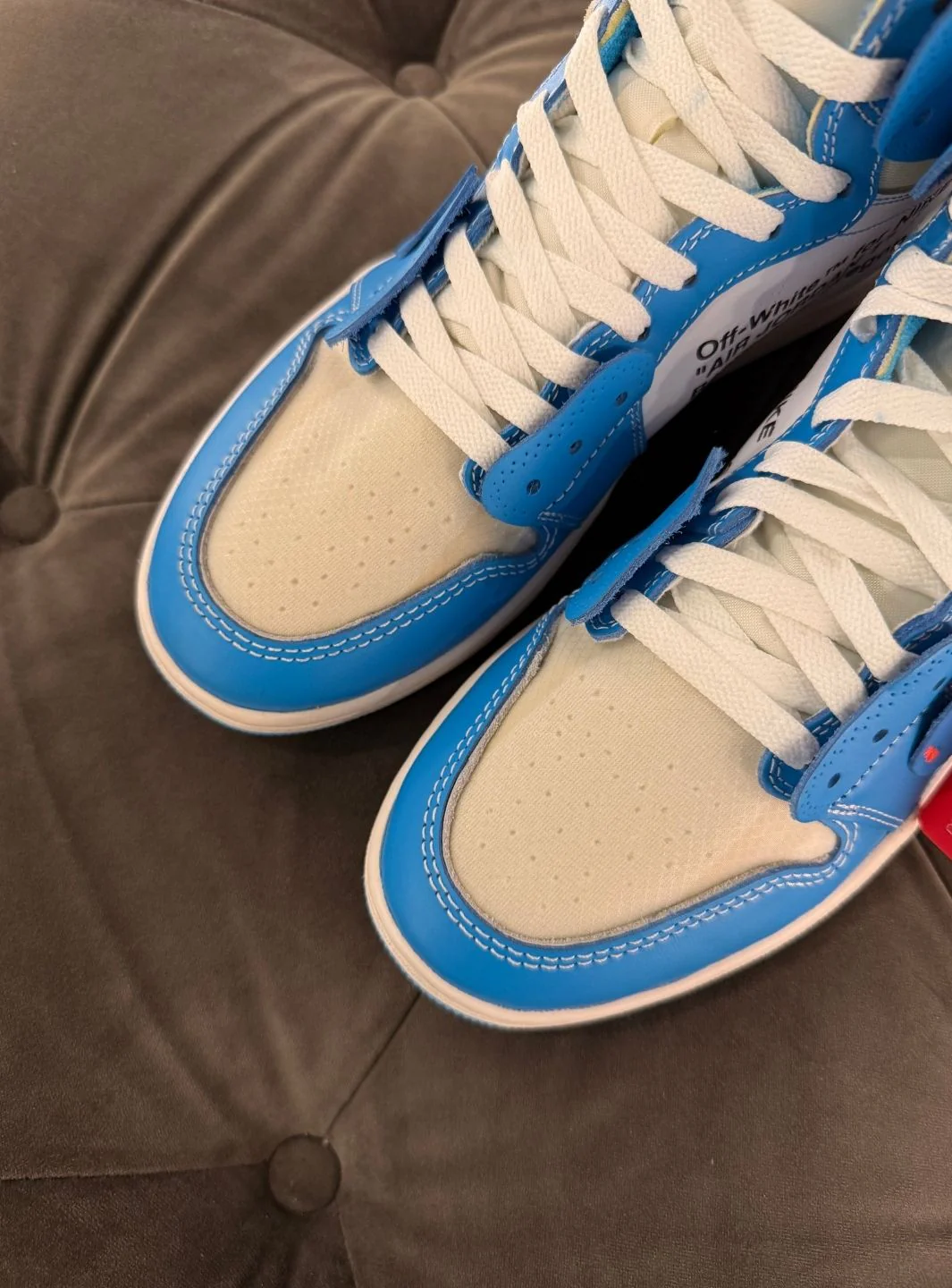 Air Jordan 1 Retro High Off-White University Blue - Usato 9/10 - Image 11