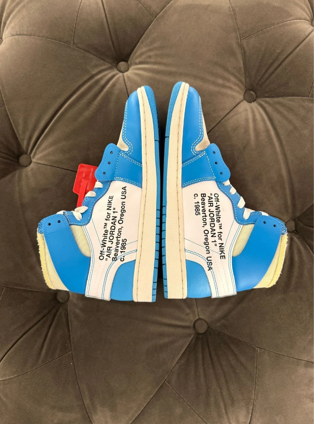 Air Jordan 1 Retro High Off-White University Blue - Usato 9/10 - Image 5