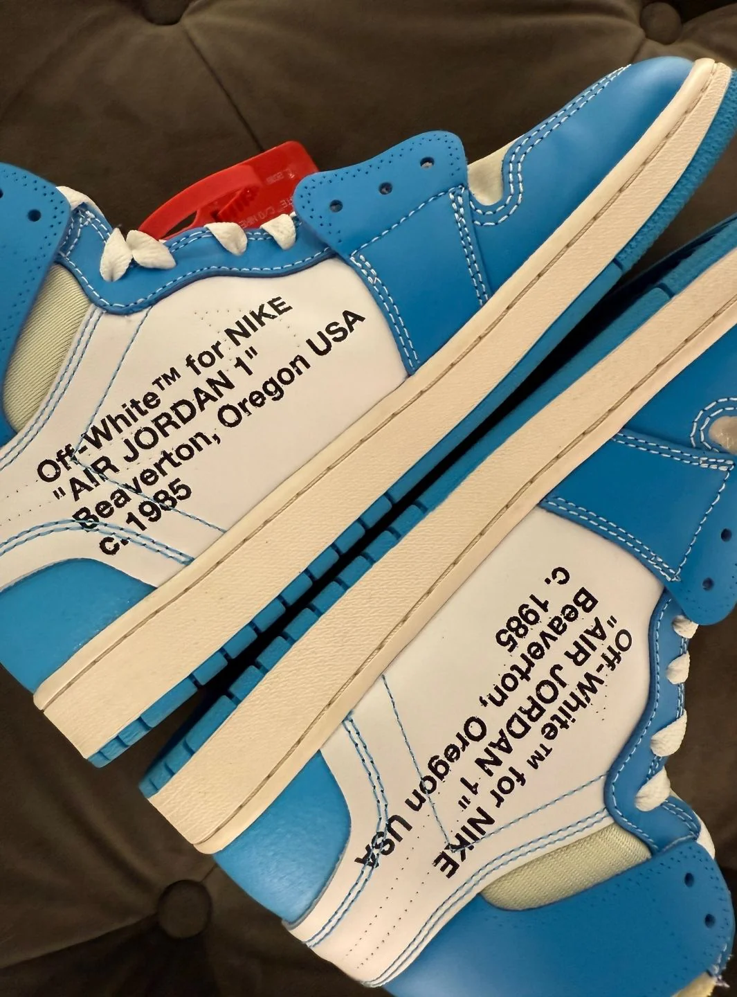 Air Jordan 1 Retro High Off-White University Blue - Usato 9/10 - Image 9