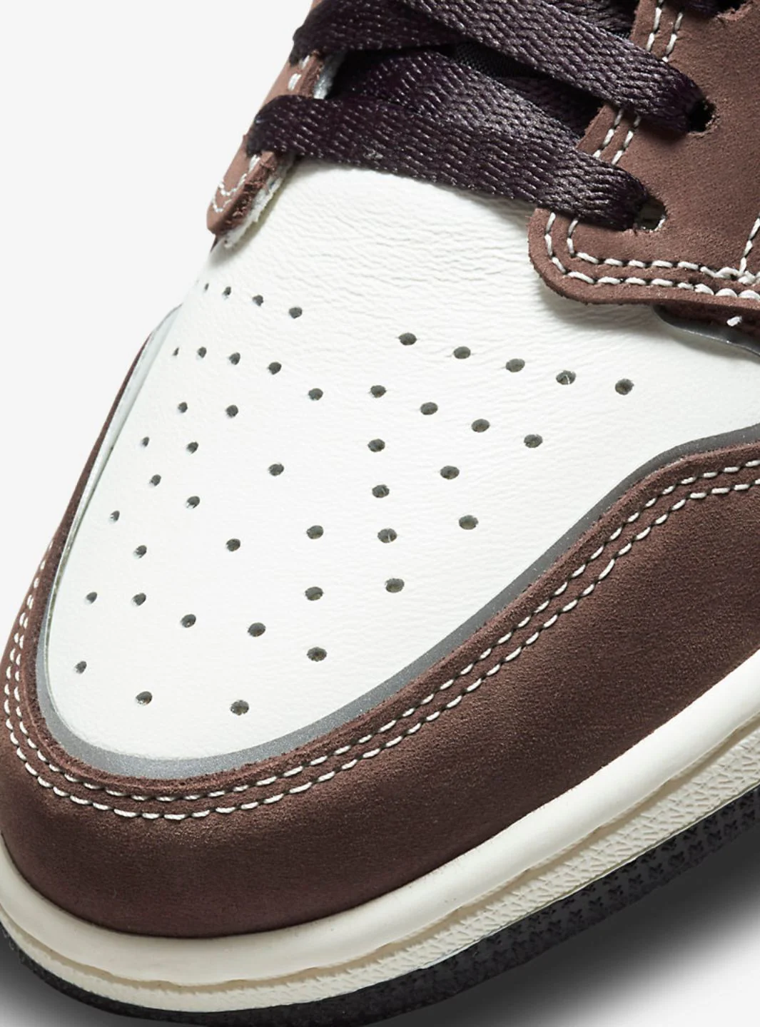 Air Jordan 1 Retro High OG Hand Crafted - Image 3
