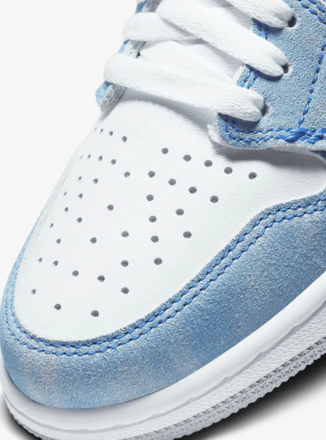 Air Jordan 1 Retro High OG Hyper Royal - Image 5