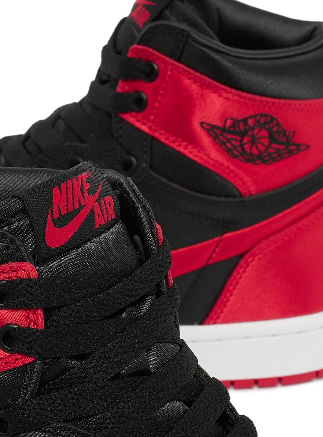 Air Jordan 1 Retro High OG Satin Bred - Image 8