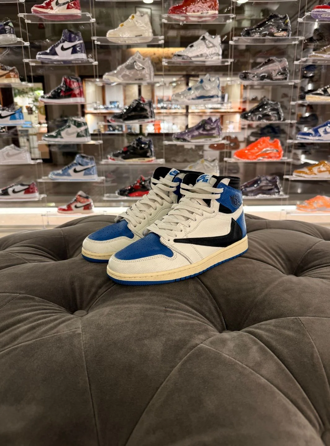 Air Jordan 1 Retro High OG SP Fragment x Travis Scott - Usato 9/10 - Image 3