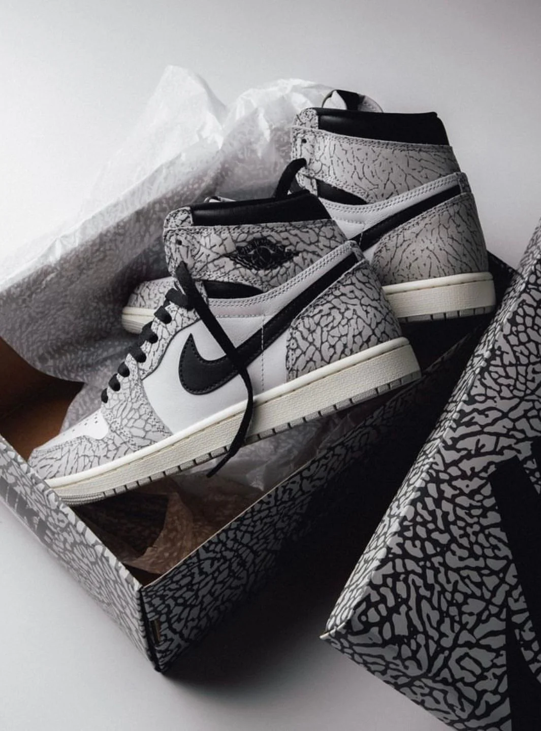 Air Jordan 1 Retro High OG White Cement - Image 8