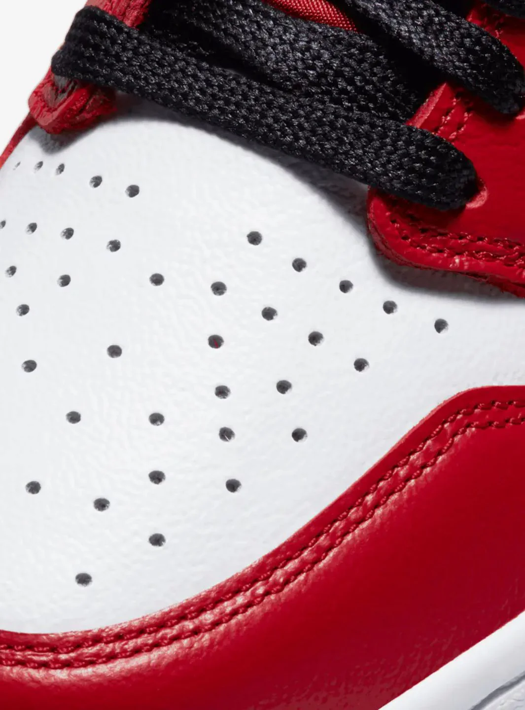 Air Jordan 1 Retro High Satin Snake Chicago - Image 4