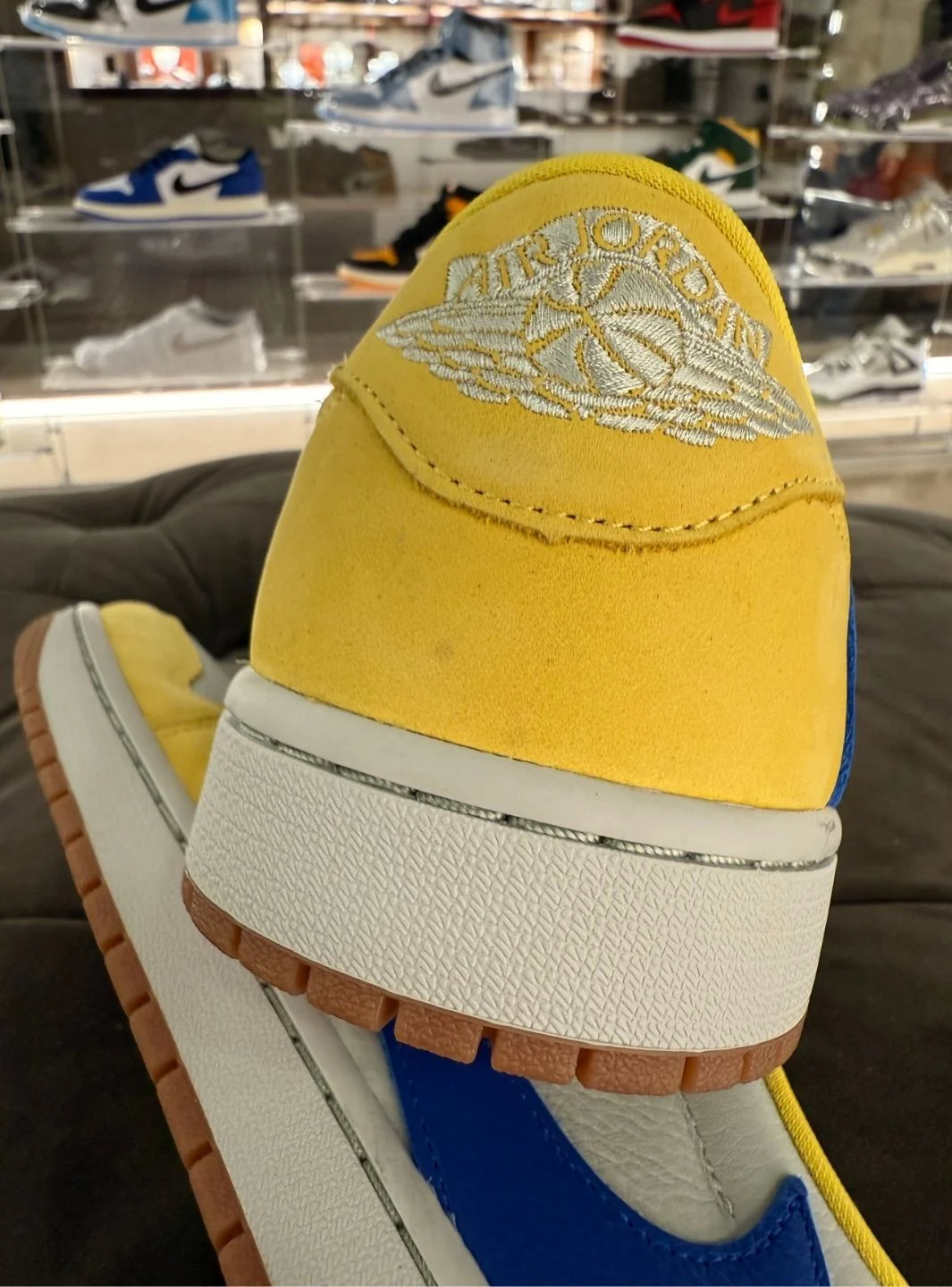 Air Jordan 1 Retro Low OG SP Travis Scott Canary - Usato 10/10 - Image 10