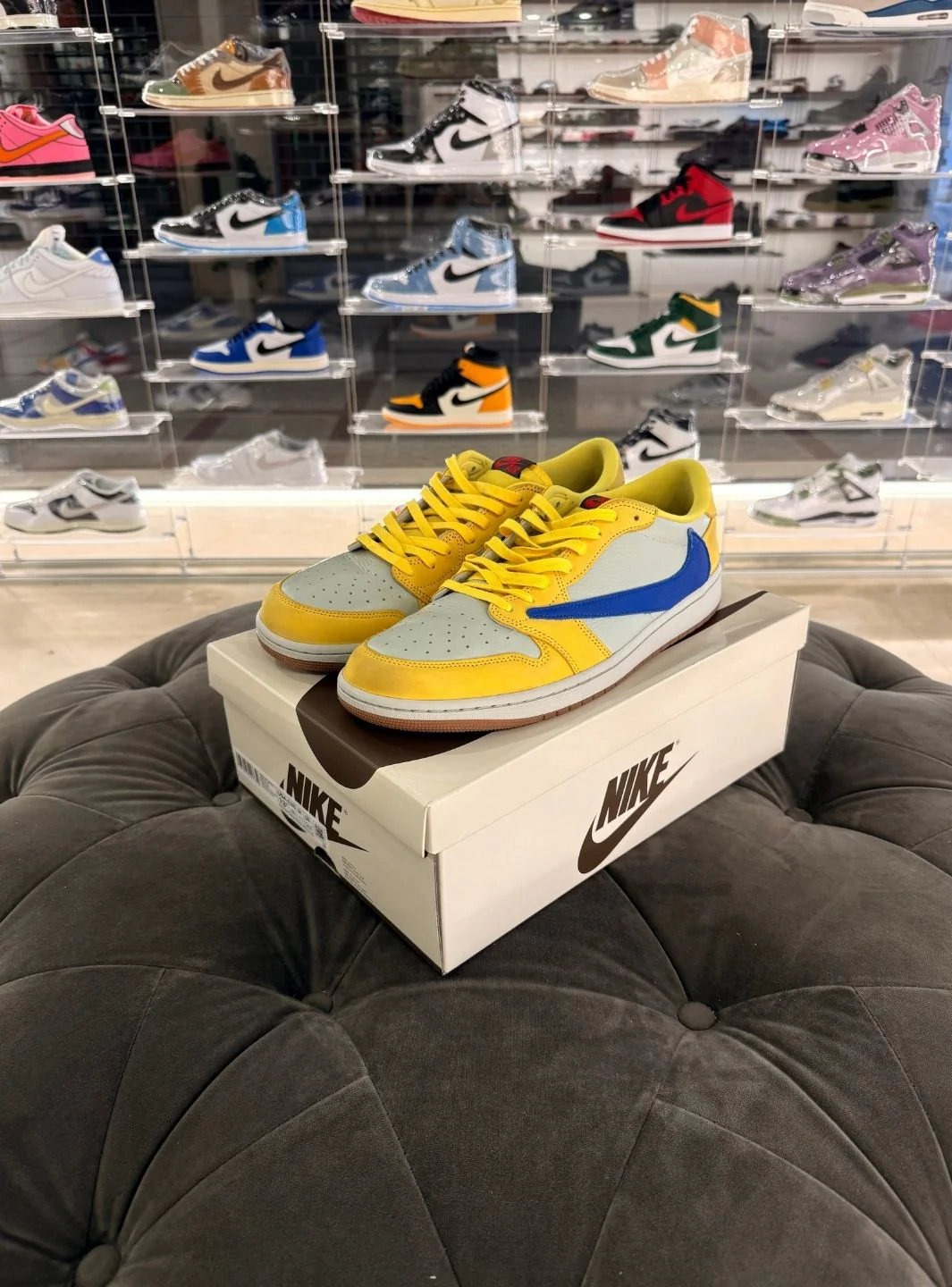 Air Jordan 1 Retro Low OG SP Travis Scott Canary - Usato 9.5/10 - Image 12