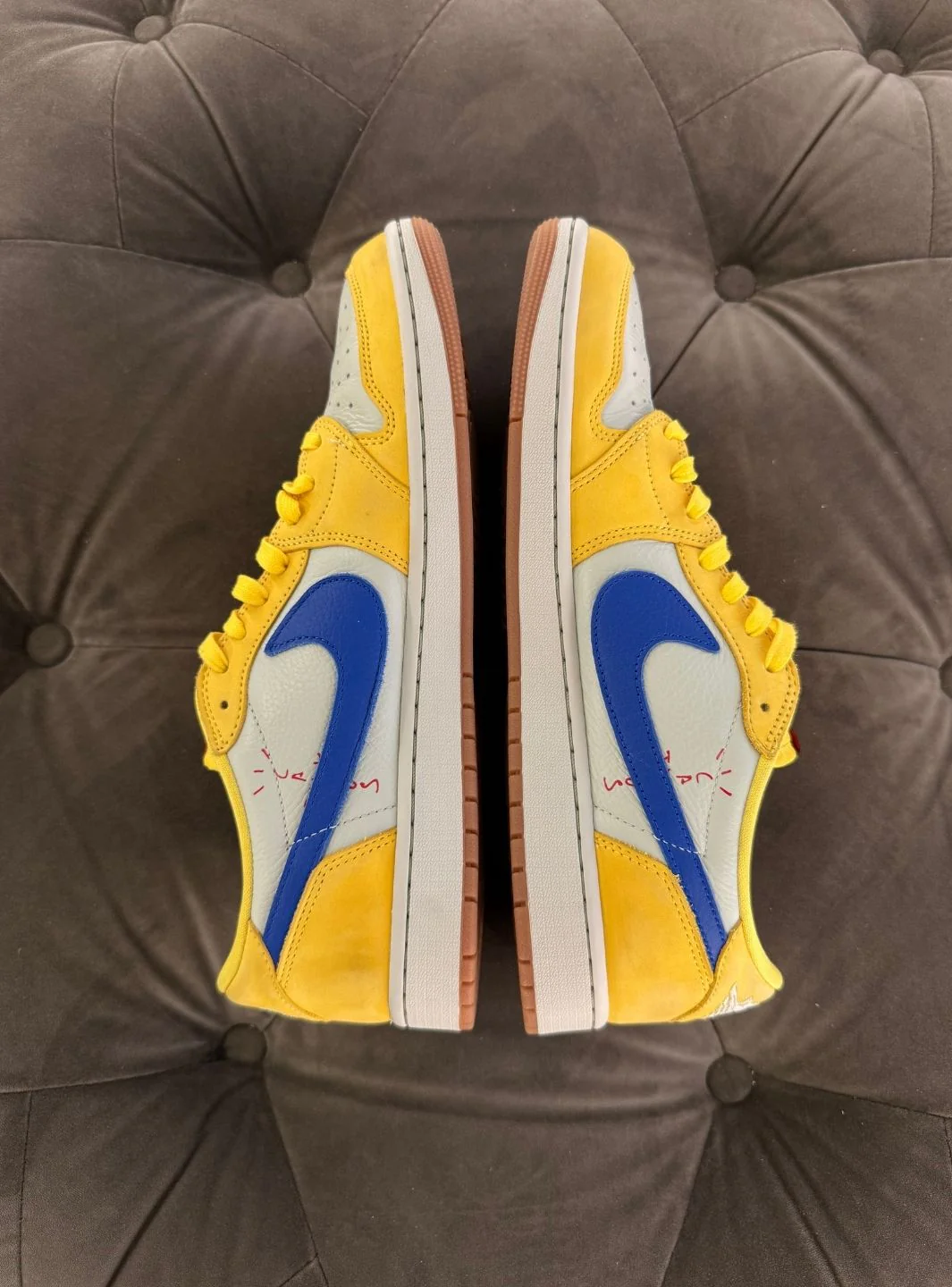 Air Jordan 1 Retro Low OG SP Travis Scott Canary - Usato 9.5/10 - Image 5