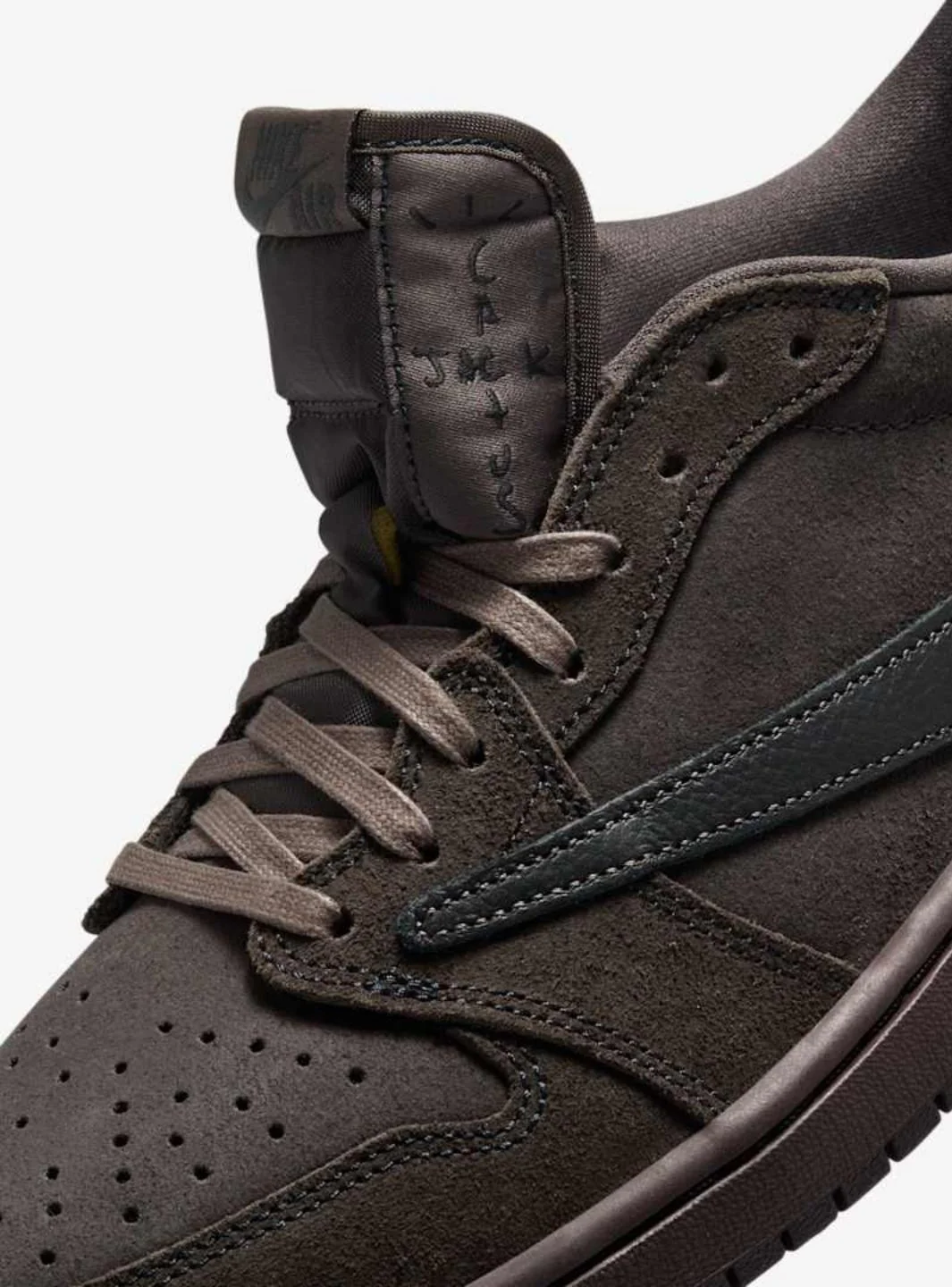 Air Jordan 1 Retro Low OG SP Travis Scott Velvet Brown - Image 7