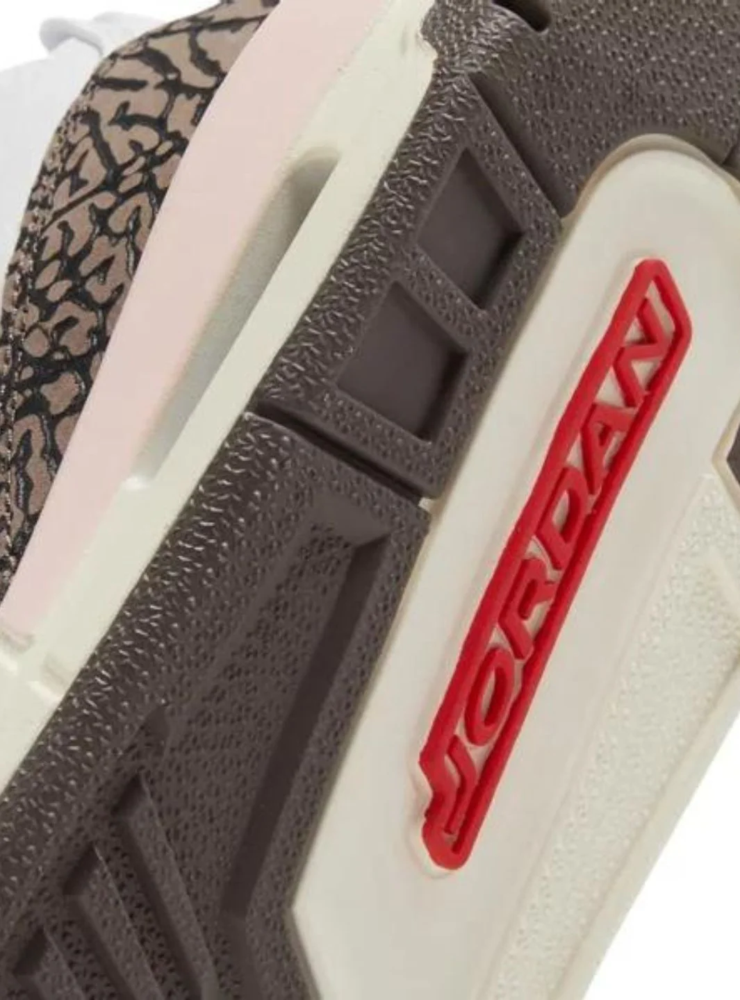 Air Jordan 3 Dark Mocha (Neapolitan) - Image 5