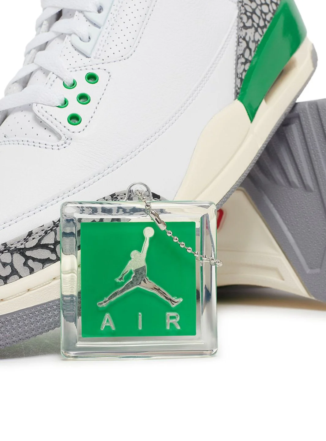 Air Jordan 3 Retro Lucky Green - Image 4