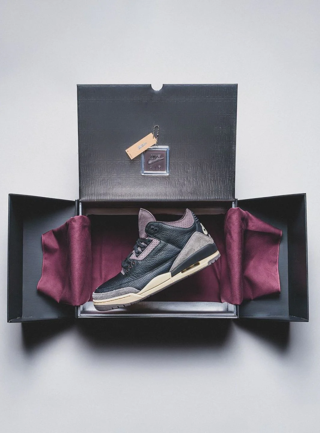 Air Jordan 3 Retro OG SP A Ma Maniére Black Violet Ore - Image 15