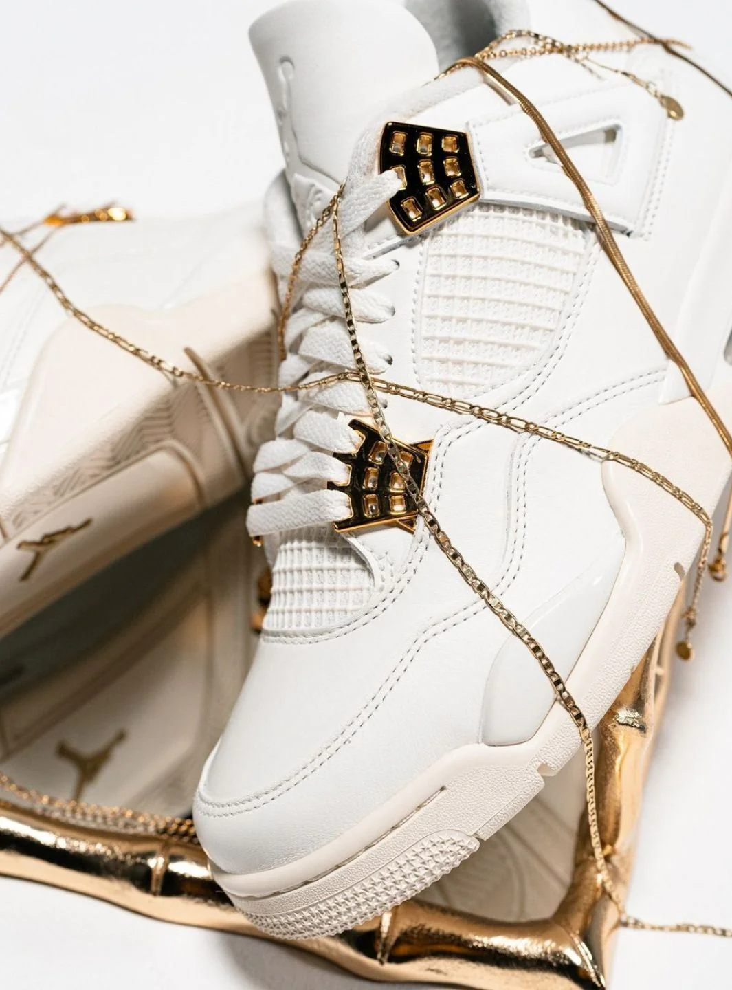 Air Jordan 4 Retro Metallic Gold - Image 7