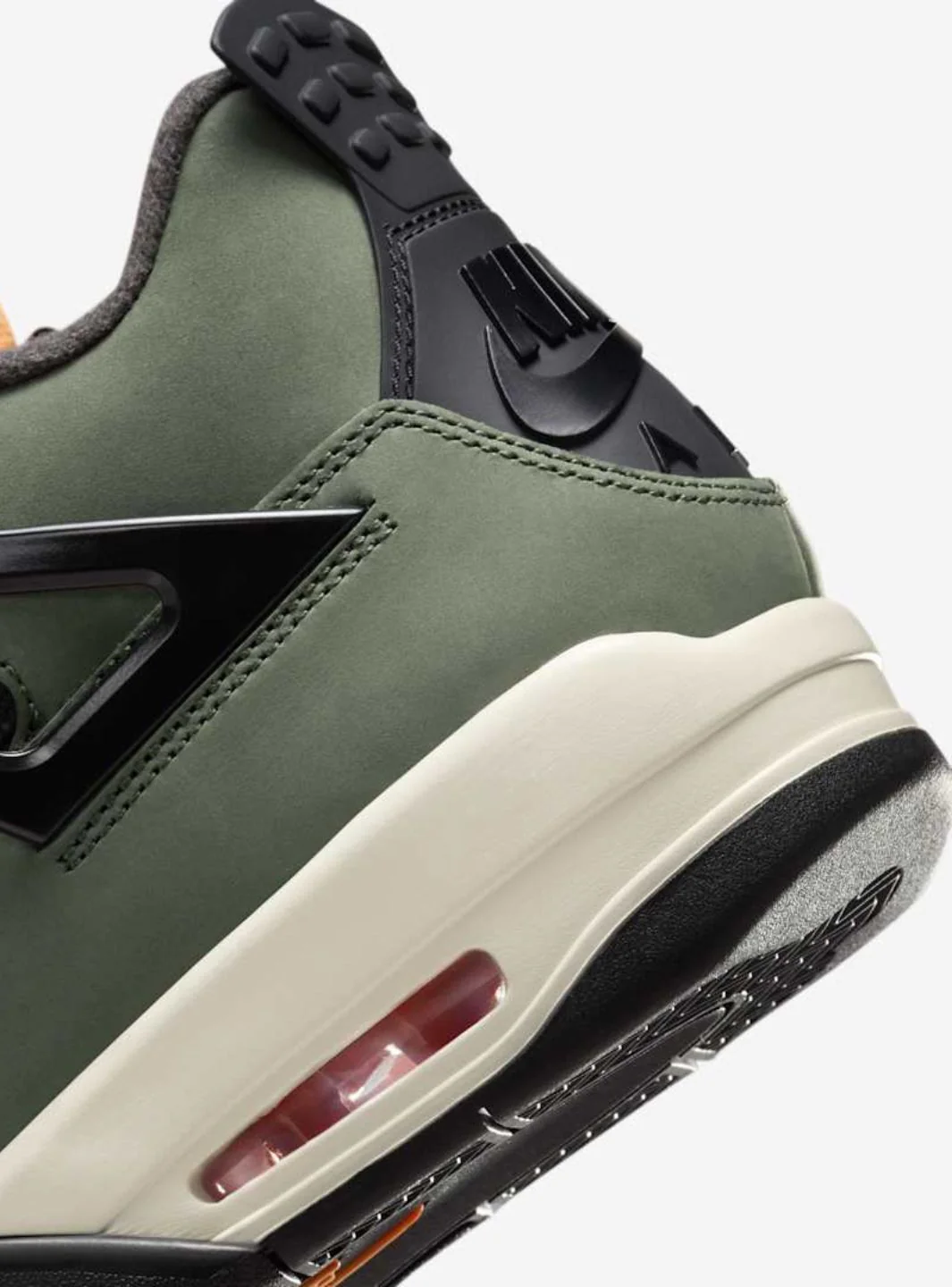 Air Jordan 4 Retro OG SP Undefeated (2025) - Image 5