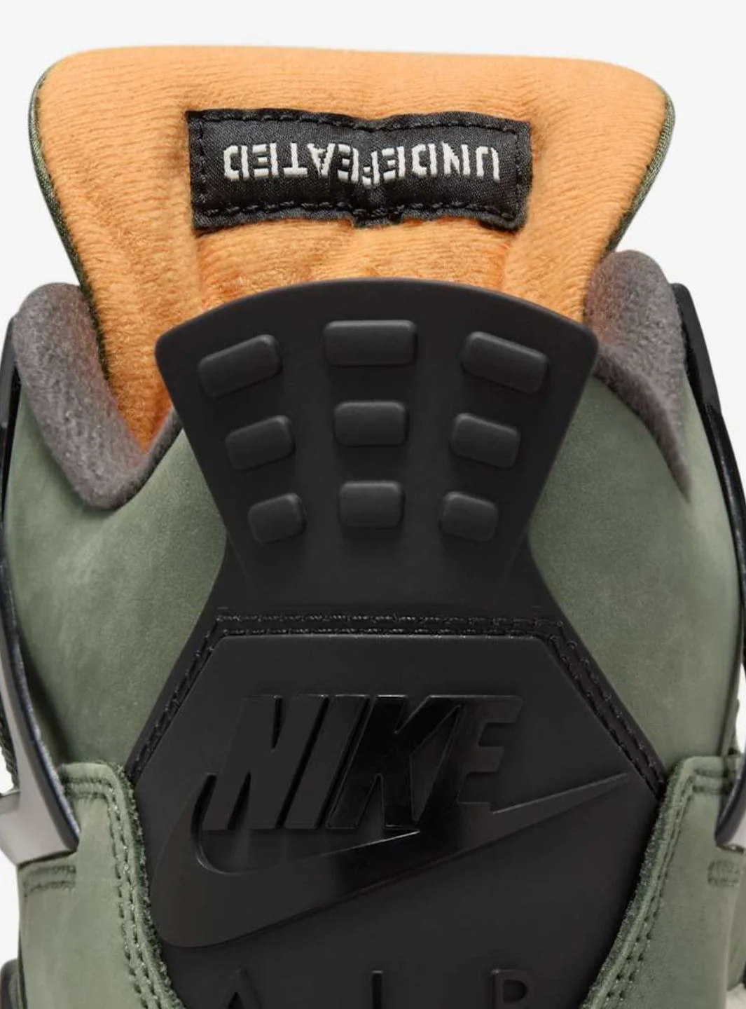 Air Jordan 4 Retro OG SP Undefeated (2025) - Image 8