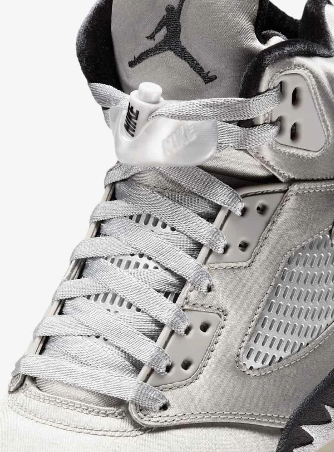 Air Jordan 5 Retro Wings (2025) - Image 3