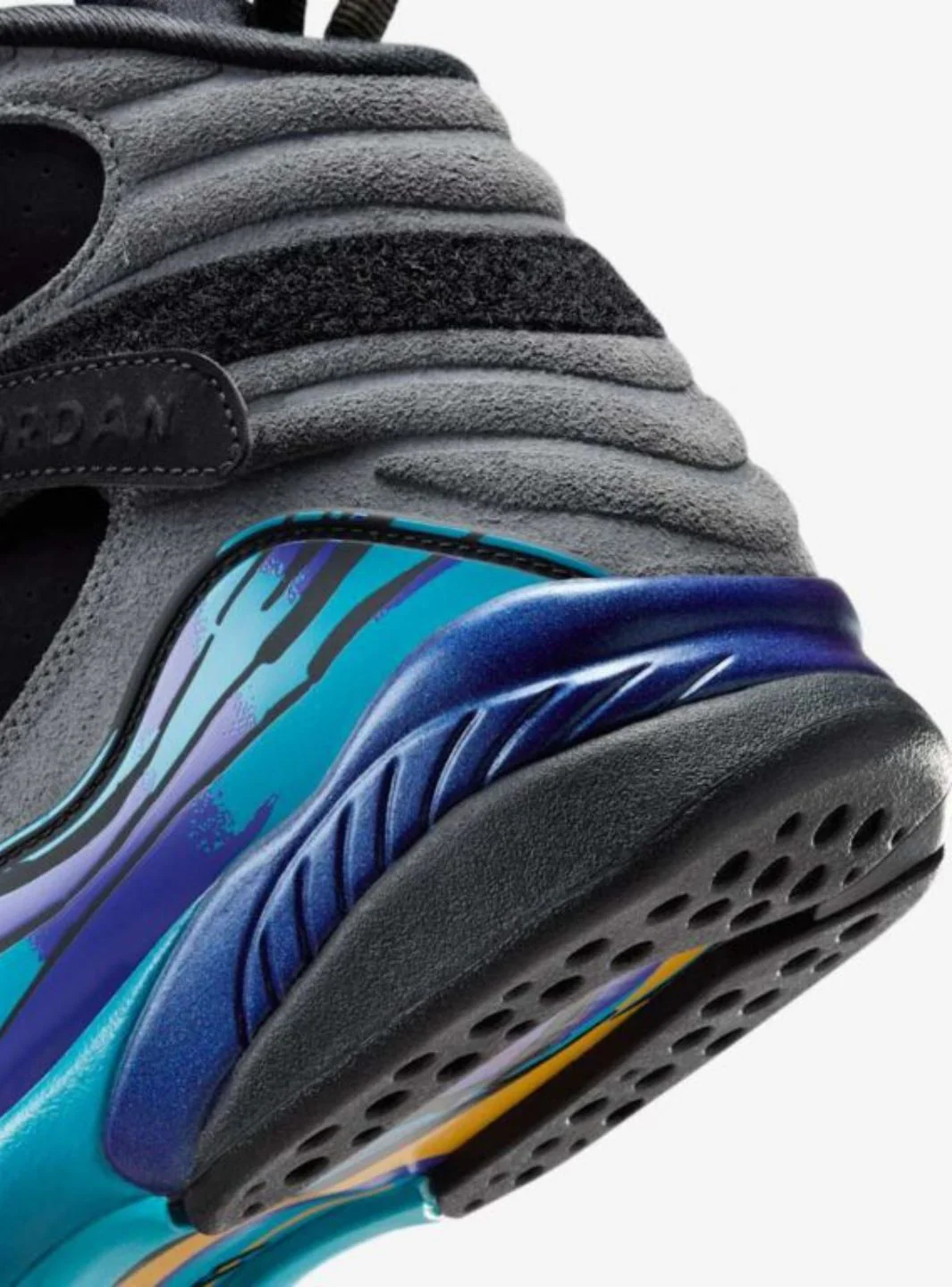 Air Jordan 8 Retro Aqua (2025) - Image 5