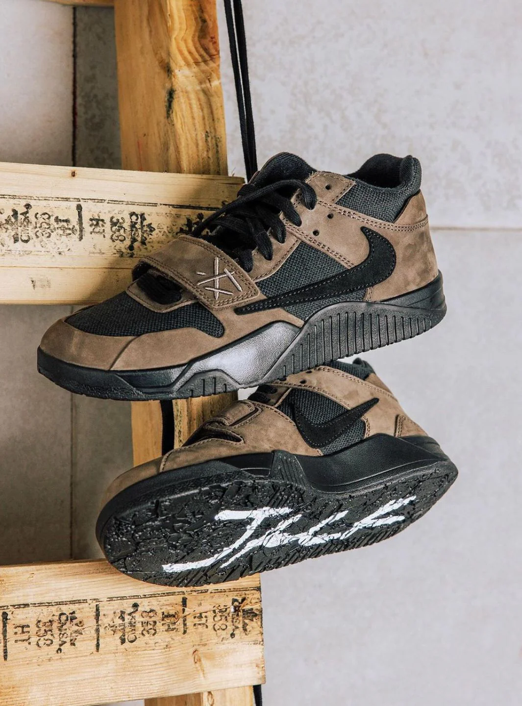 Air Jordan Jumpman Jack TR Travis Scott Dark Mocha - Image 11