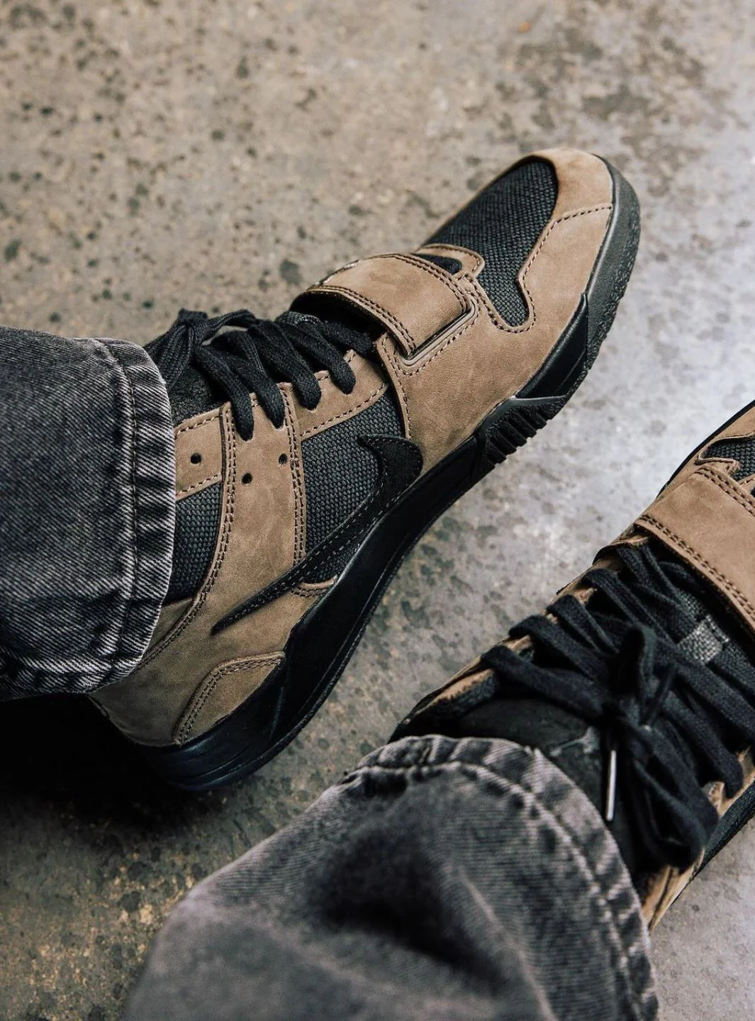 Air Jordan Jumpman Jack TR Travis Scott Dark Mocha - Image 17