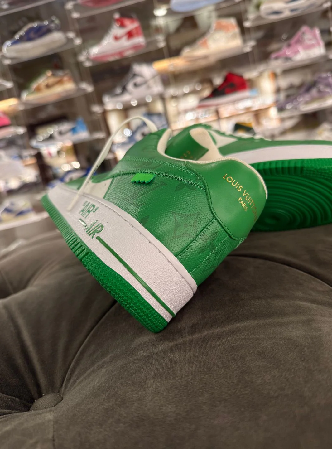 Louis Vuitton Nike Air Force 1 Low By Virgil Abloh White Green - Usato 9.9/10 - Image 15