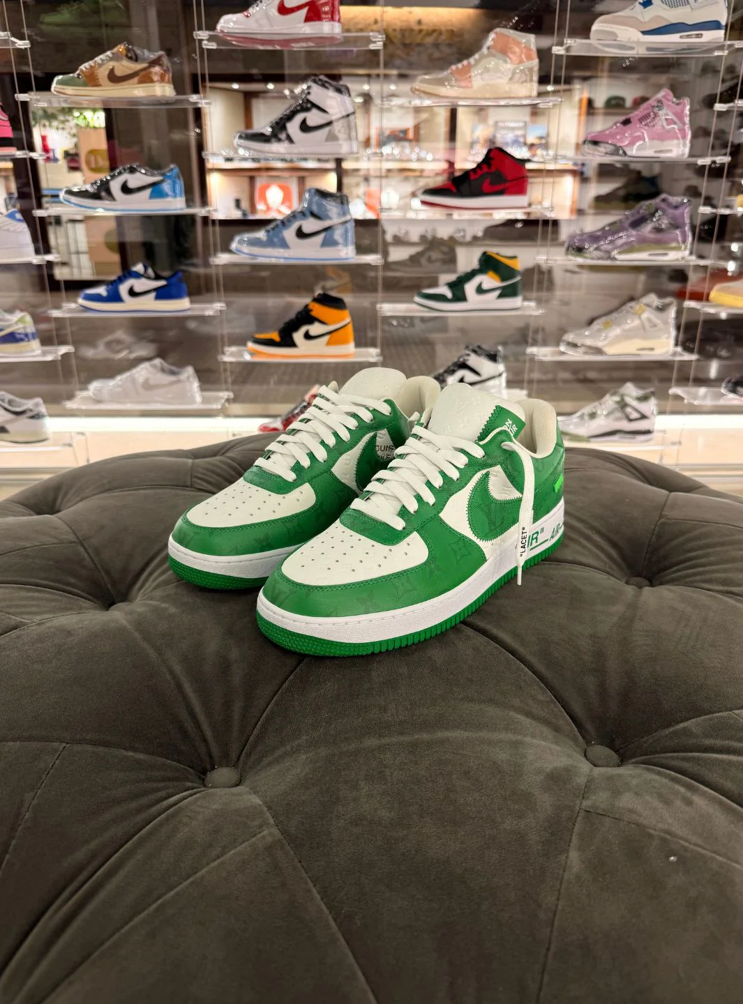 Louis Vuitton Nike Air Force 1 Low By Virgil Abloh White Green - Usato 9.9/10 - Image 3
