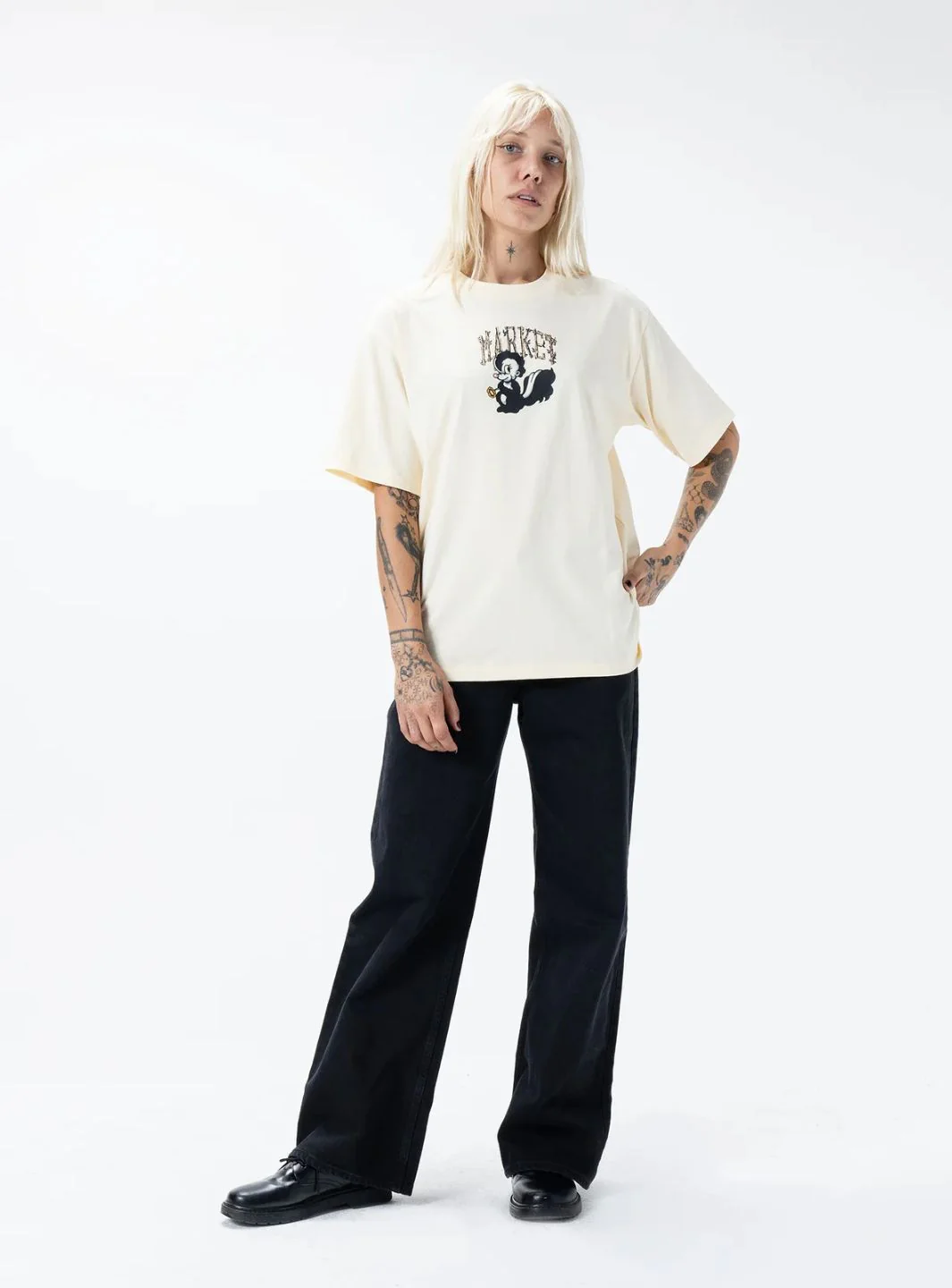 Market Studios Smiley Quiet Cabin T-Shirt Cream - Image 5
