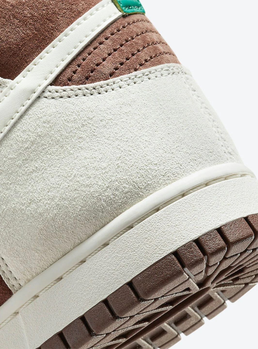 Nike Dunk High Light Chocolate - Image 5