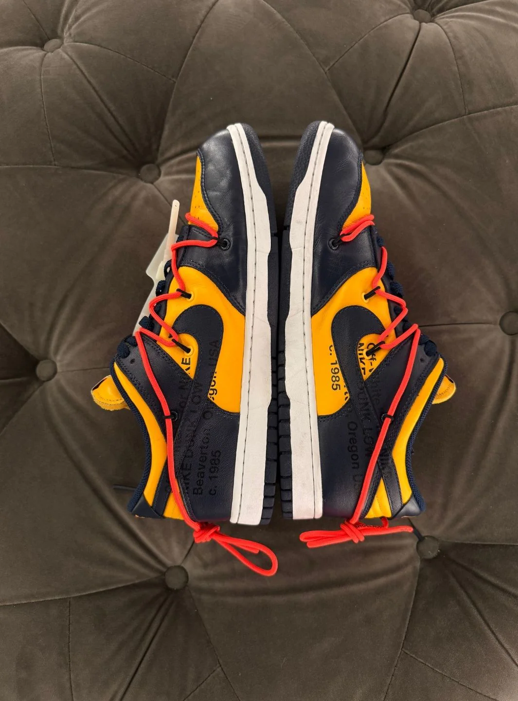 Nike Dunk Low Off-White University Gold Michigan - Usato 9.5/10 - Image 5