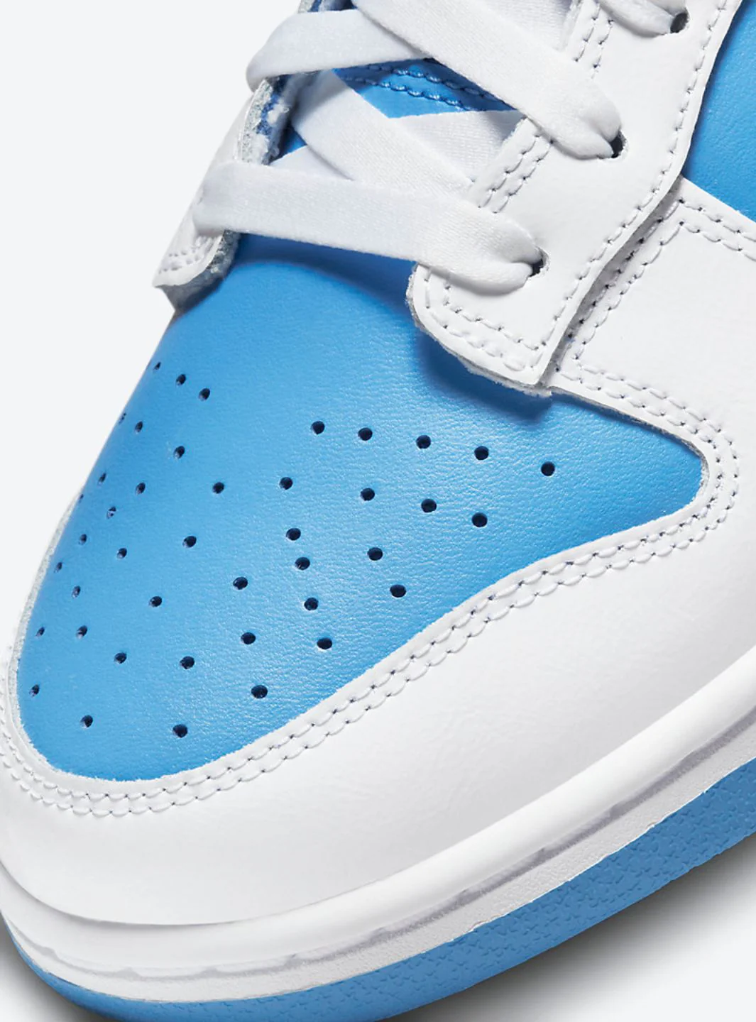 Nike Dunk Low Reverse UNC (W) - Image 3