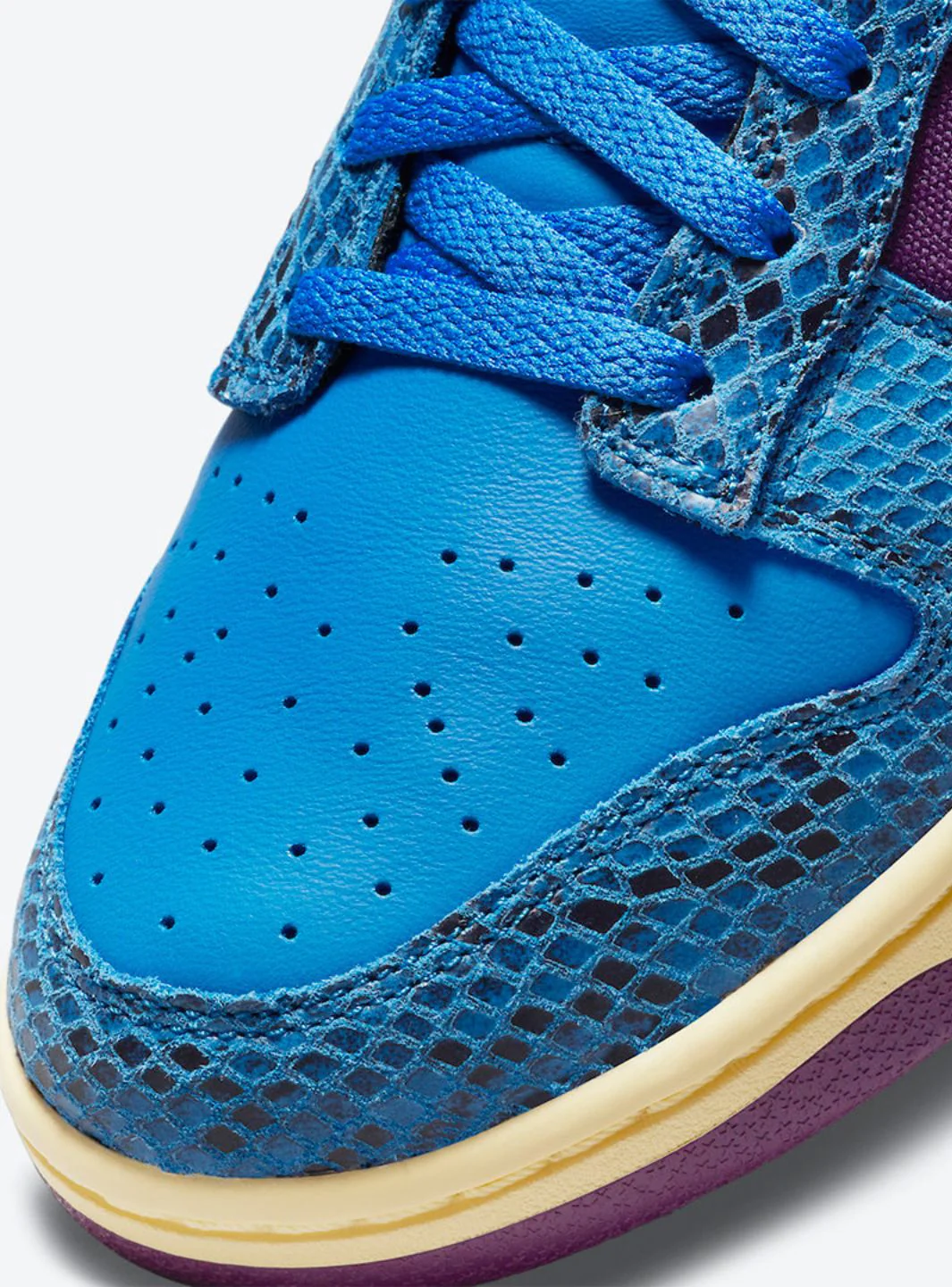 Nike Dunk Low Undefeated 5 On It Dunk vs. AF1 - Image 3