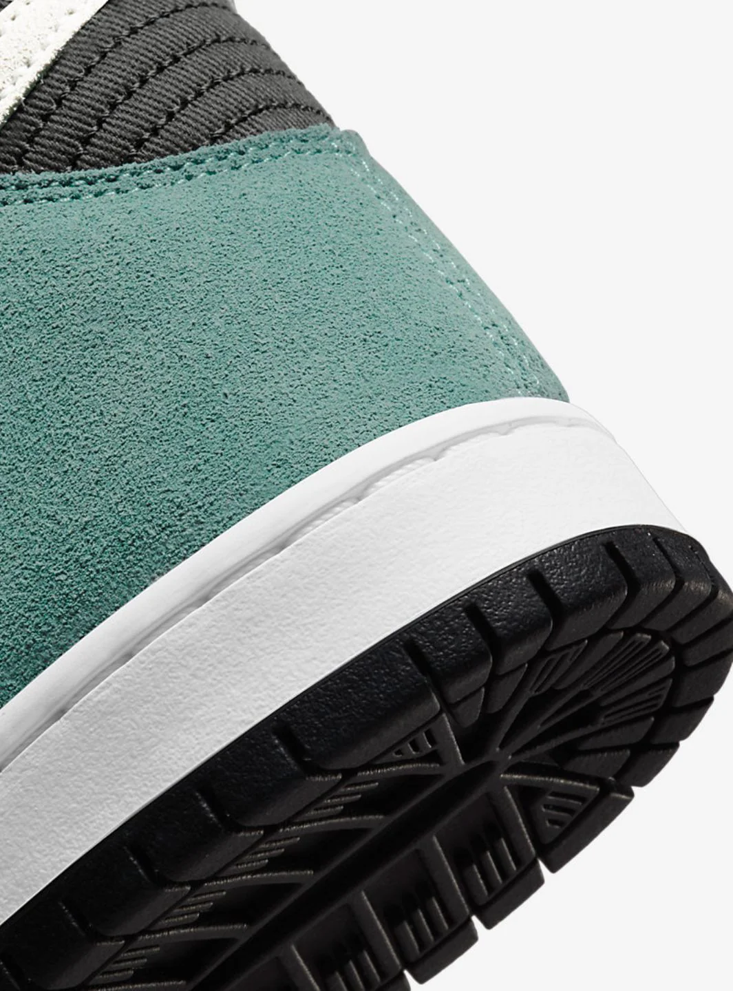 Nike SB Dunk High Pro Mineral Slate Suede - Image 5