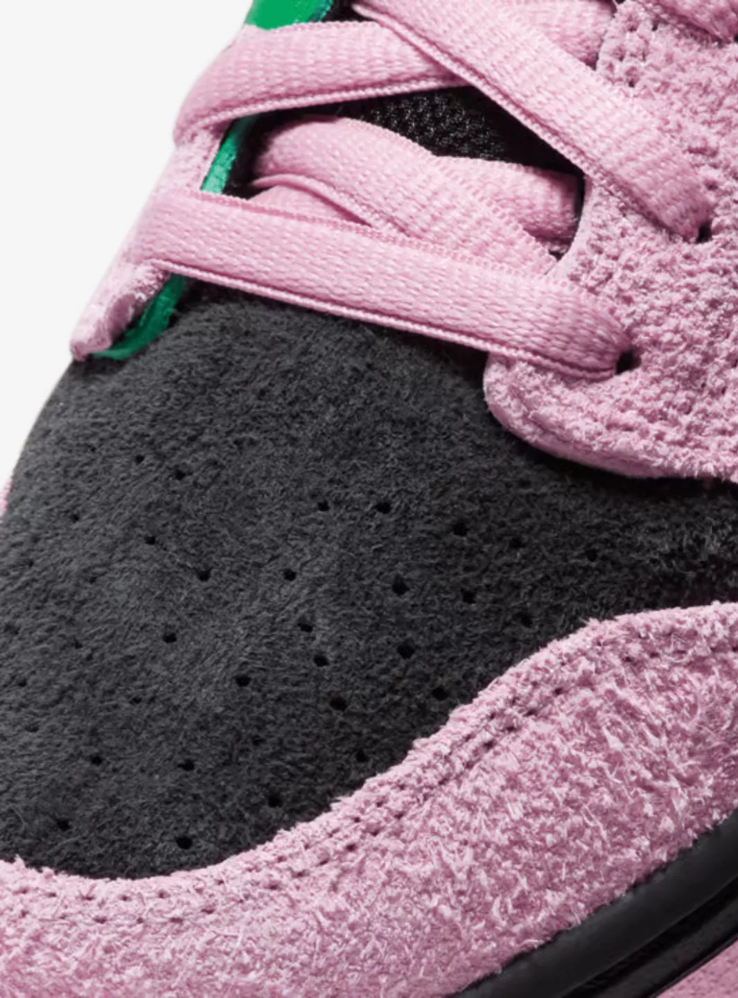 Nike SB Dunk High Invert Celtics - Image 3