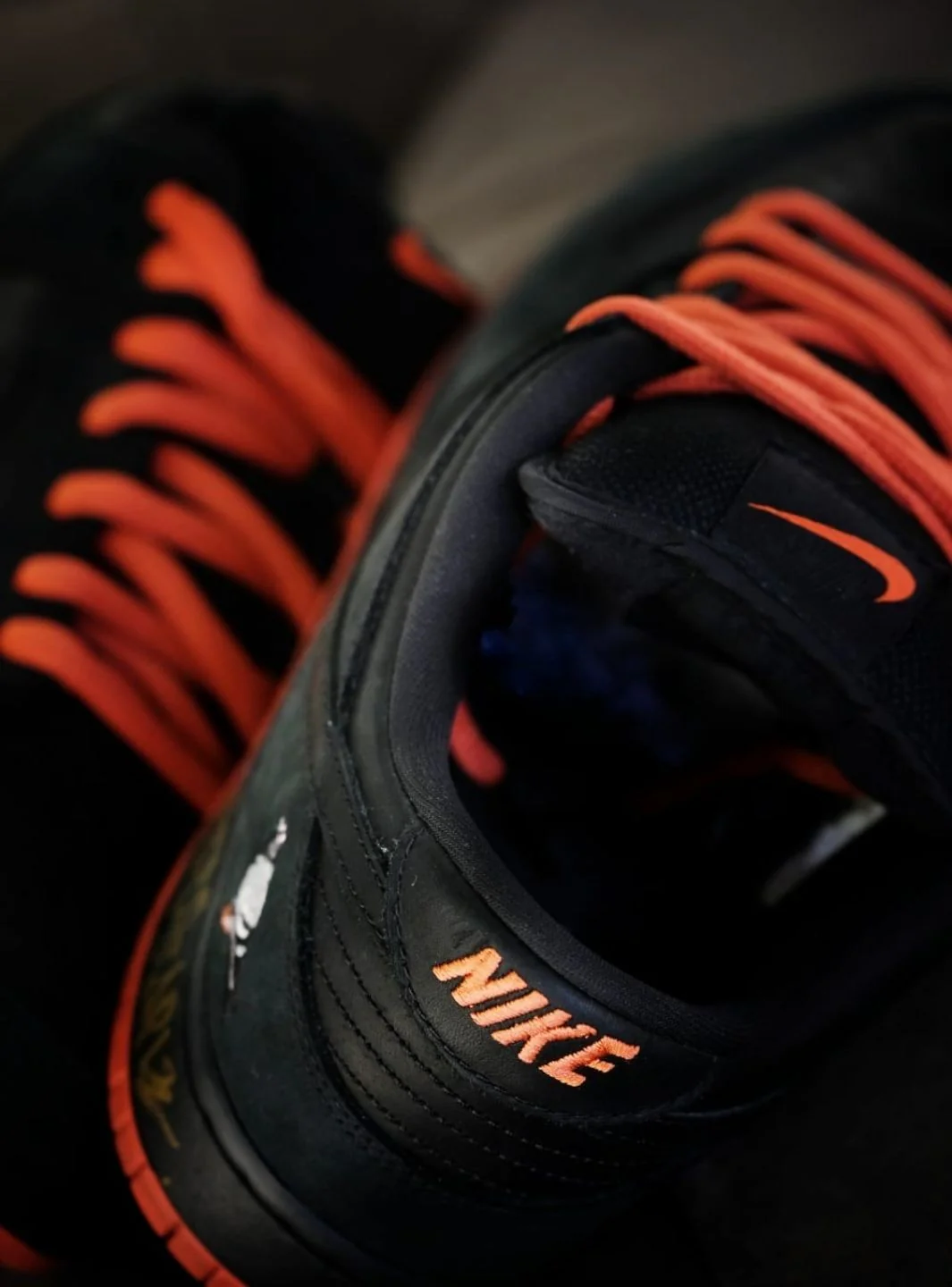 Nike SB Dunk Low Black Pigeon Signed Jeff Staple - Usato 9/10 - Image 22