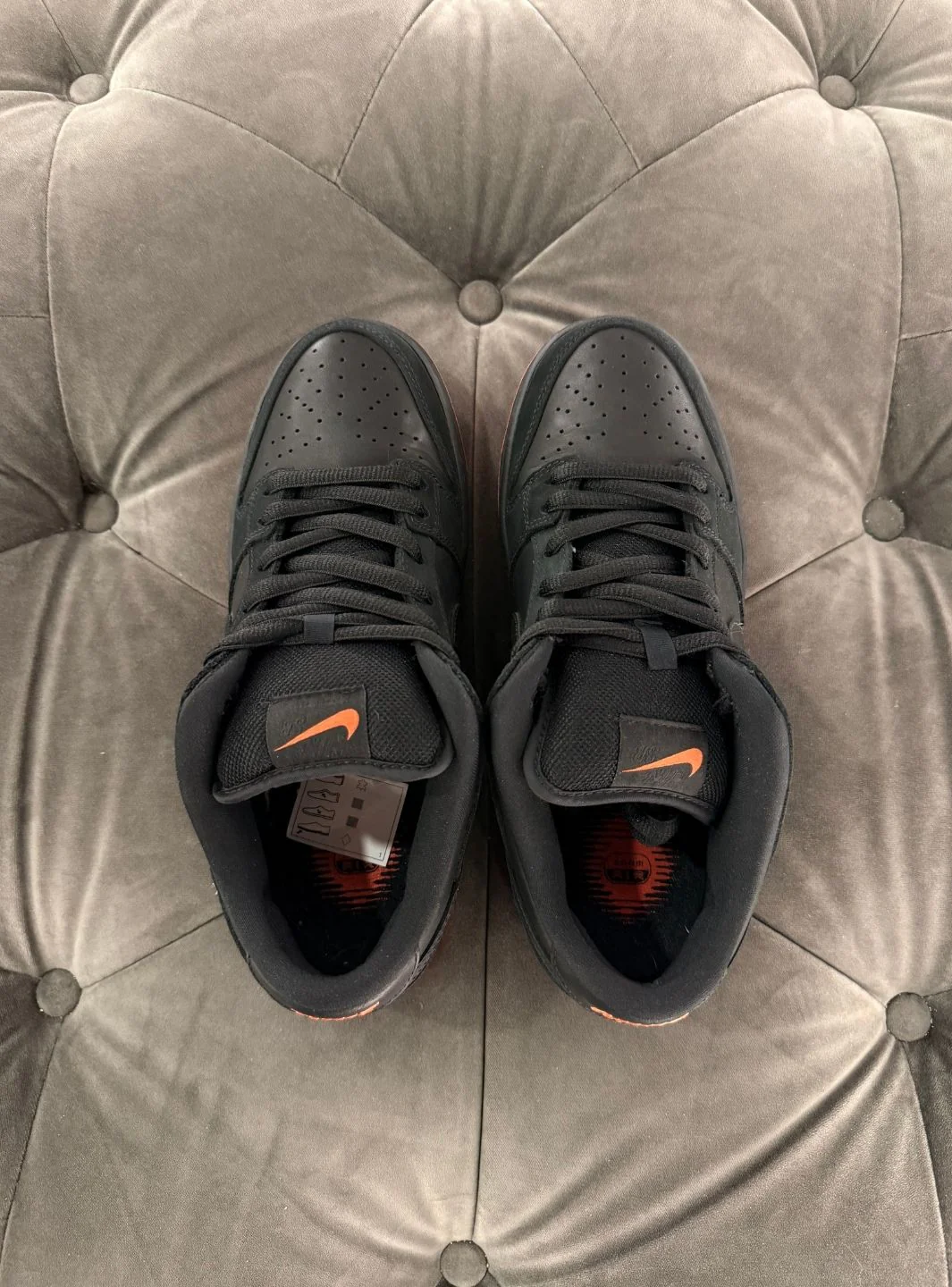 Nike SB Dunk Low Black Pigeon - Usato 9.5/10 - Image 6