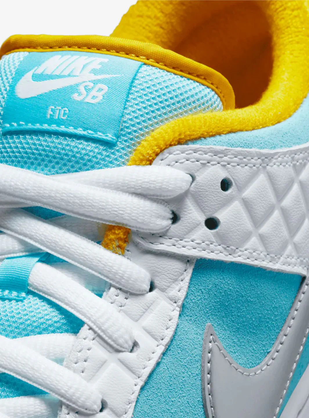 Nike SB Dunk Low Pro FTC Lagoon Pulse - Image 4