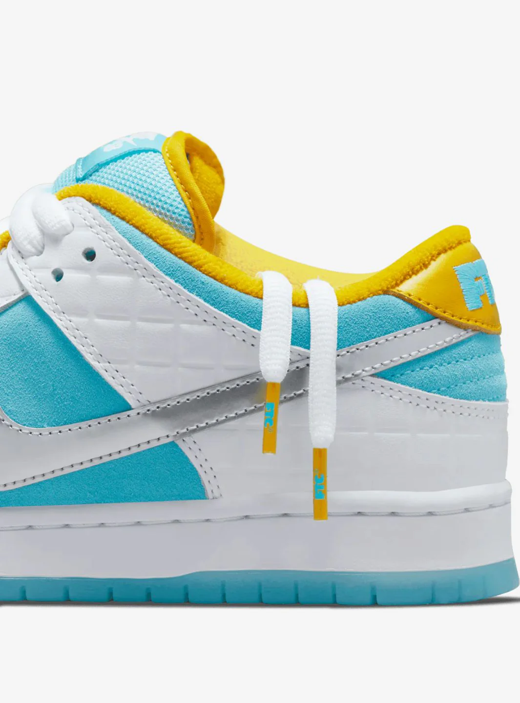 Nike SB Dunk Low Pro FTC Lagoon Pulse - Image 9