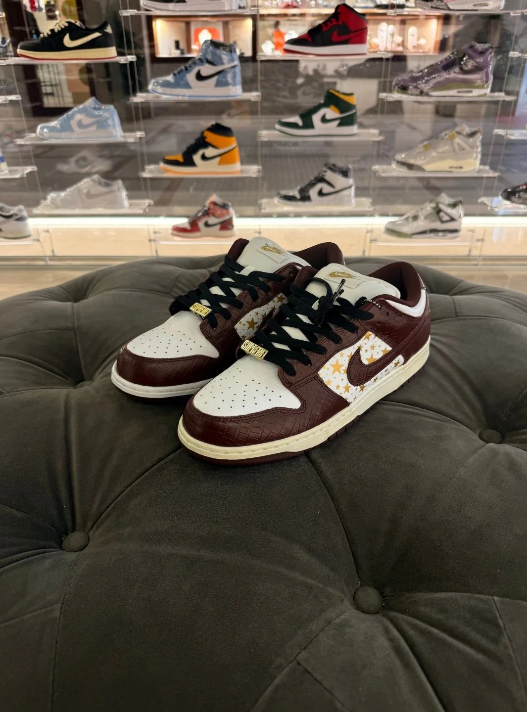 Nike SB Dunk Low Supreme Stars Barkroot Brown (2021) - Usato 10/10 - Image 3