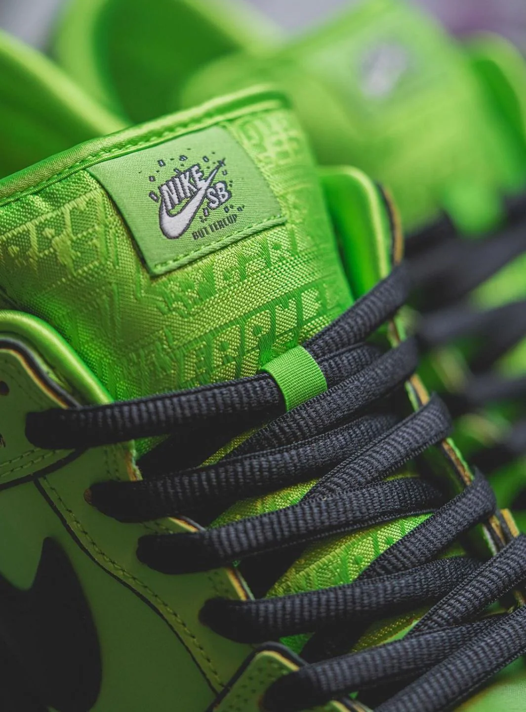 Nike SB Dunk Low The Powerpuff Girls Buttercup - Image 14