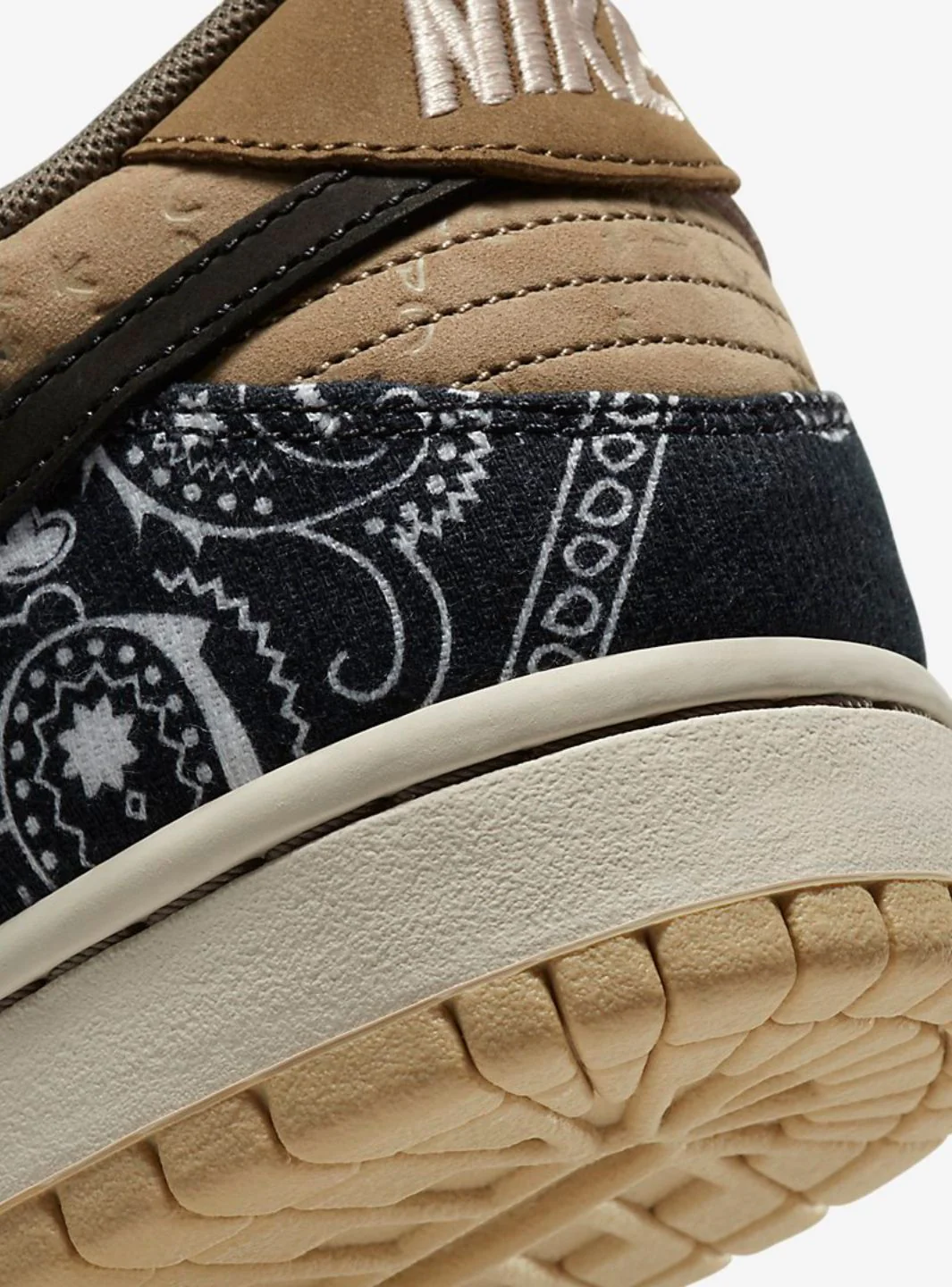 Nike SB Dunk Low Travis Scott (Special Box) - Image 6