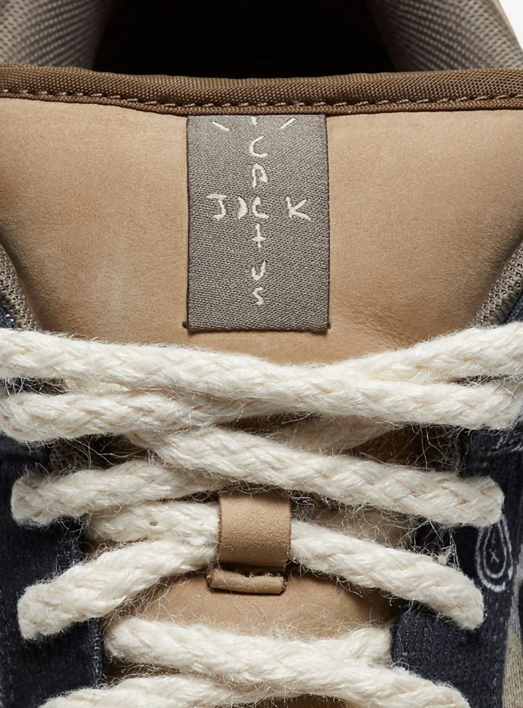 Nike SB Dunk Low Travis Scott (Special Box) - Image 8