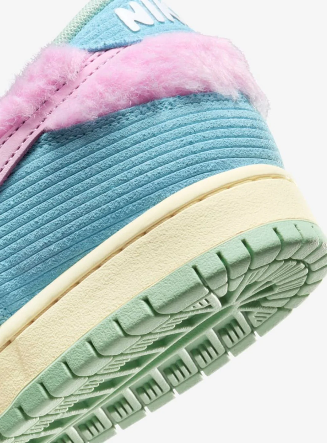 Nike SB Dunk Low Verdy Visty - Image 5