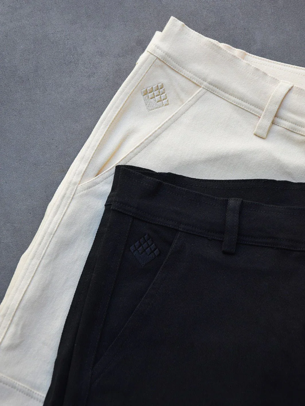 Pantalón Cargo Pant Cream - Image 9
