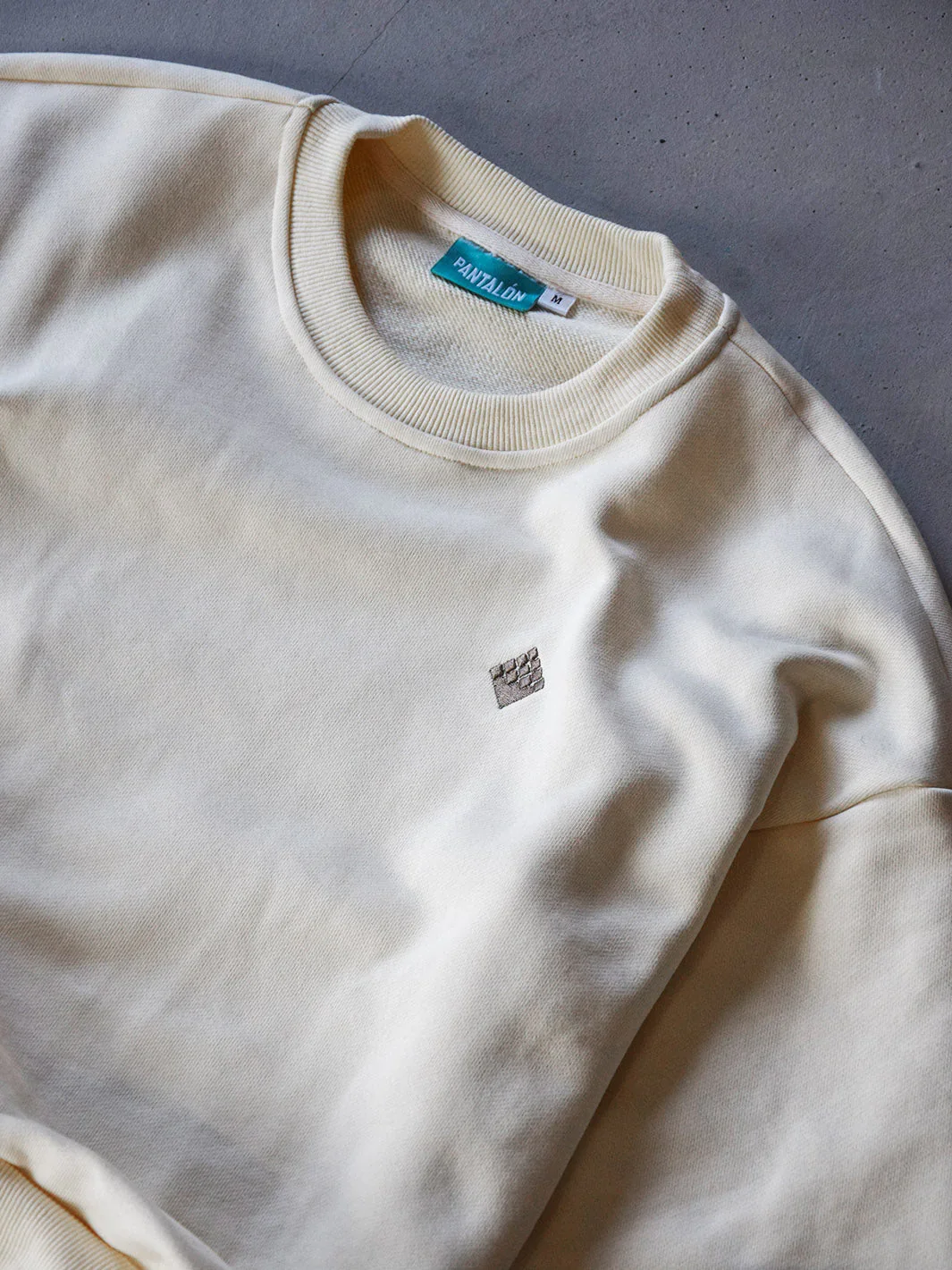 Pantalón Crewneck Vanilla - Image 4