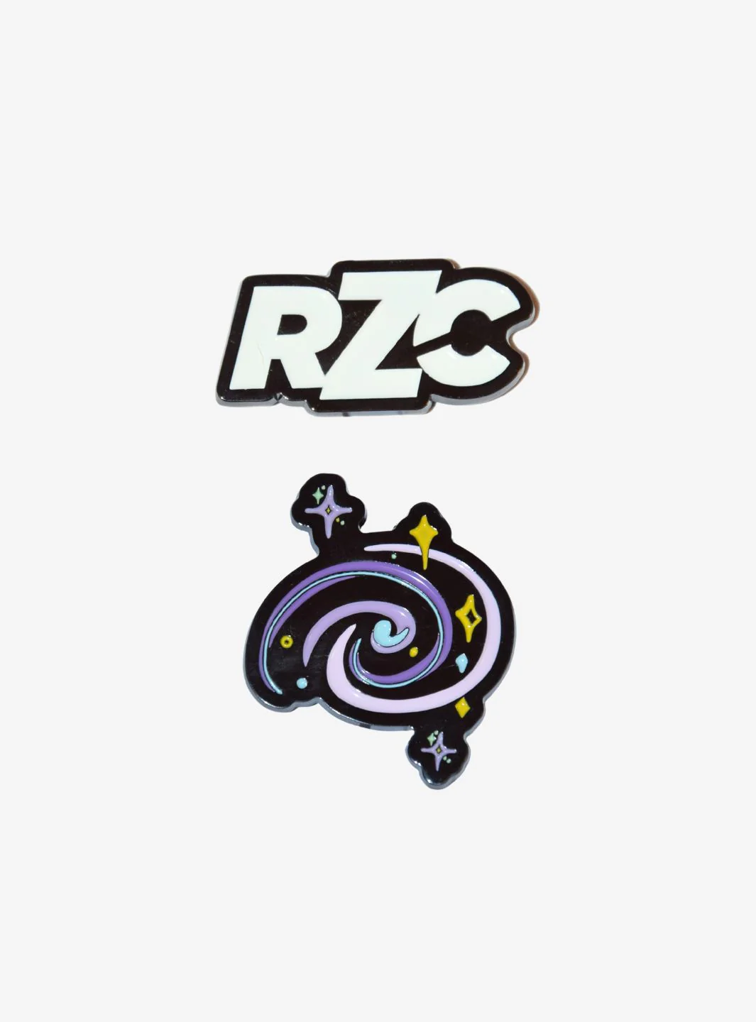 ResellZone Logo Black & White Pin Badge - Image 8